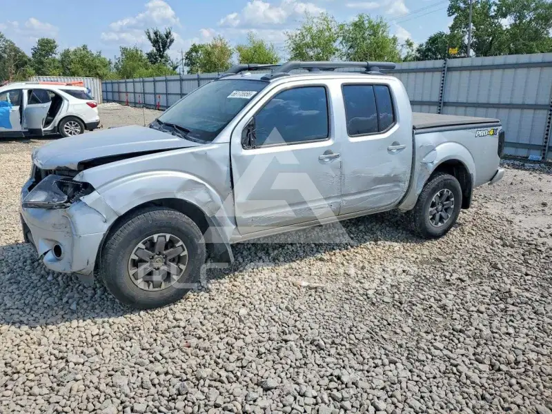 2016 Nissan FRONTIER фото