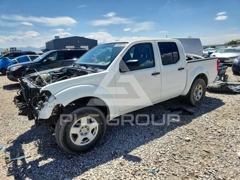 2016 Nissan FRONTIER photo