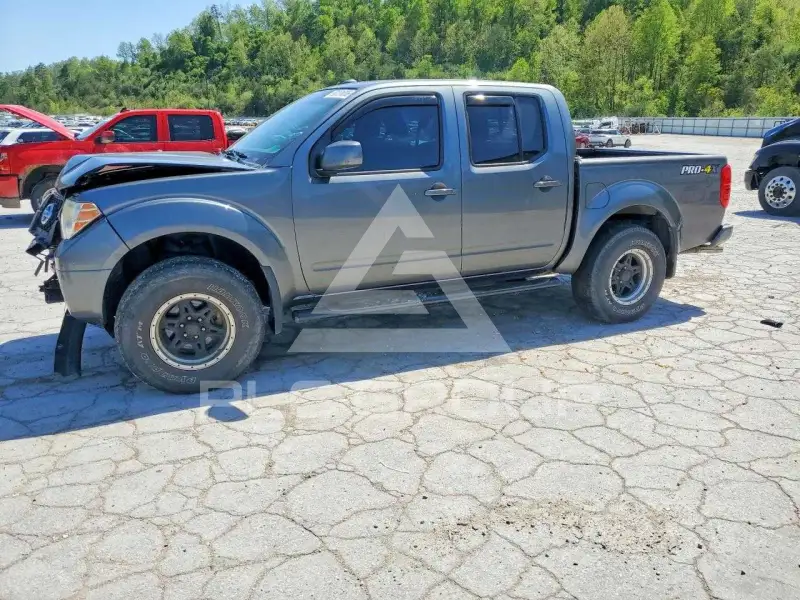2016 Nissan FRONTIER photo