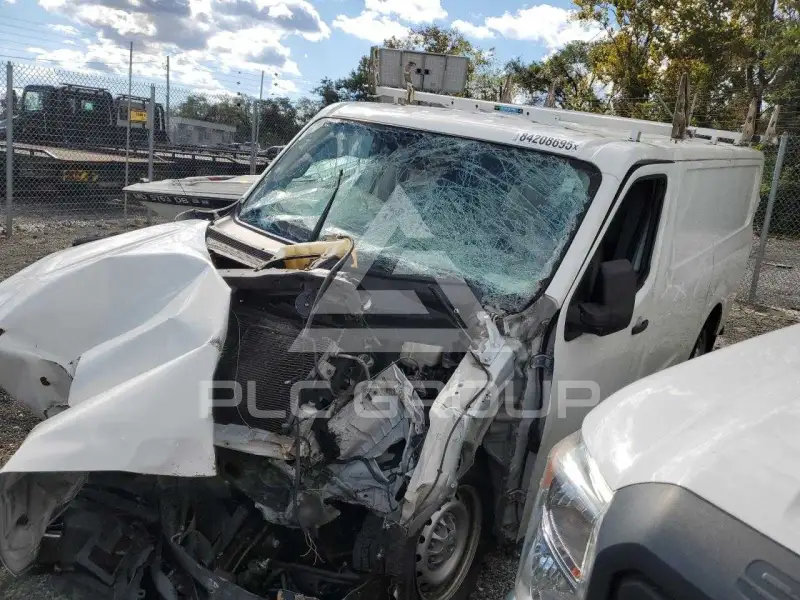 2016 Nissan NV фото