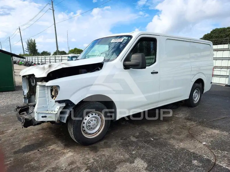 2016 Nissan NV фото