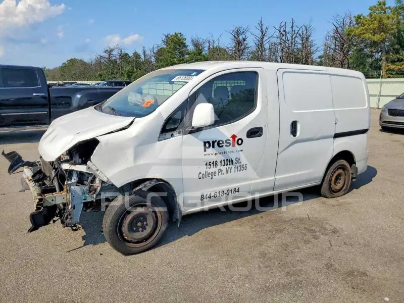 2016 Nissan NV photo