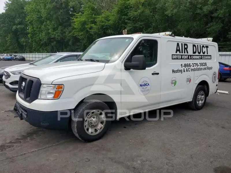2016 Nissan NV photo
