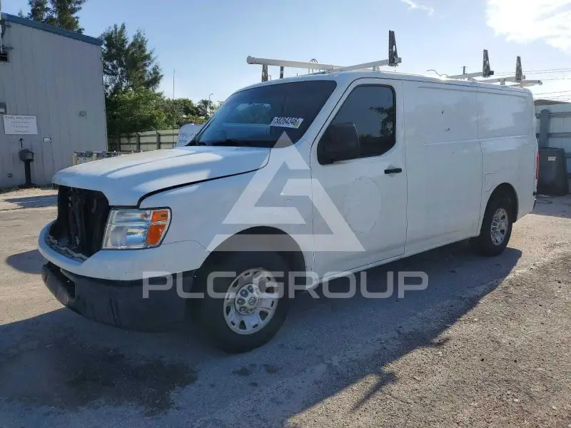 2016 Nissan NV photo