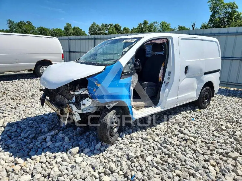 2016 Nissan NV photo