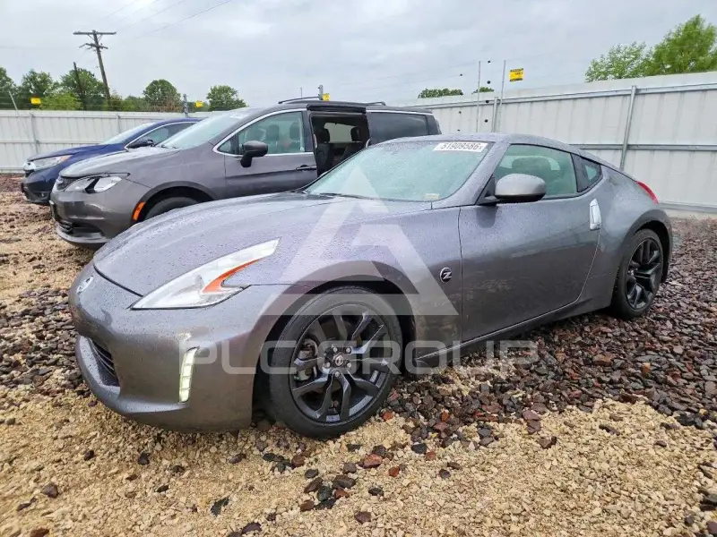 2016 Nissan 370Z фото