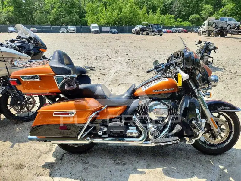 2016 Harley-Davidson FL photo