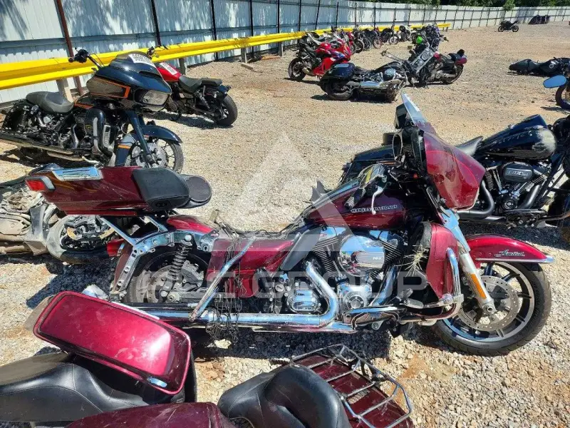 2016 Harley-Davidson FL photo