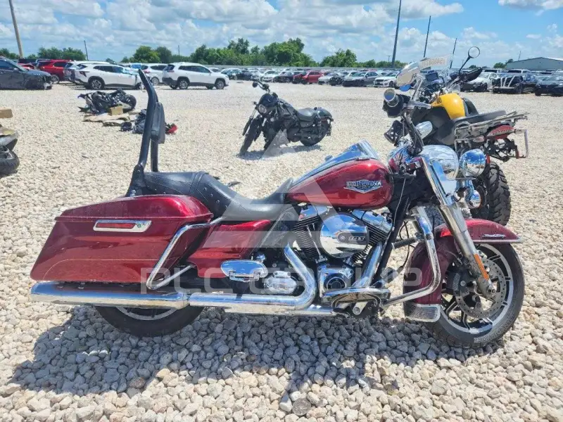 2016 Harley-Davidson FL photo
