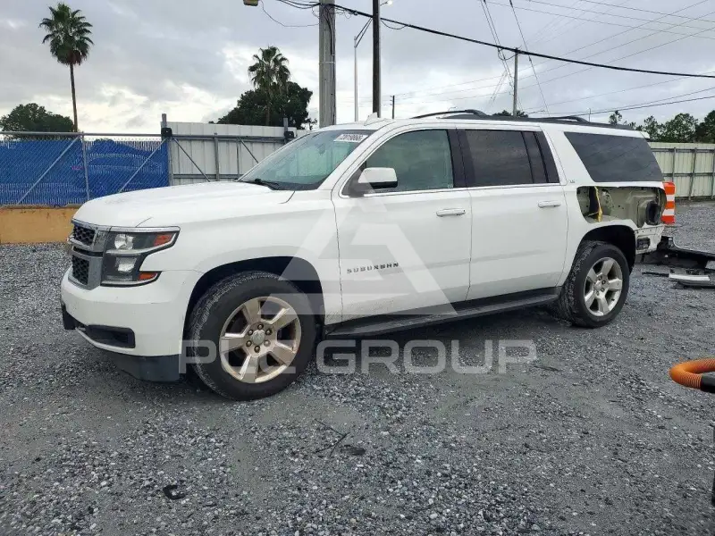 2016 Chevrolet Suburan photo