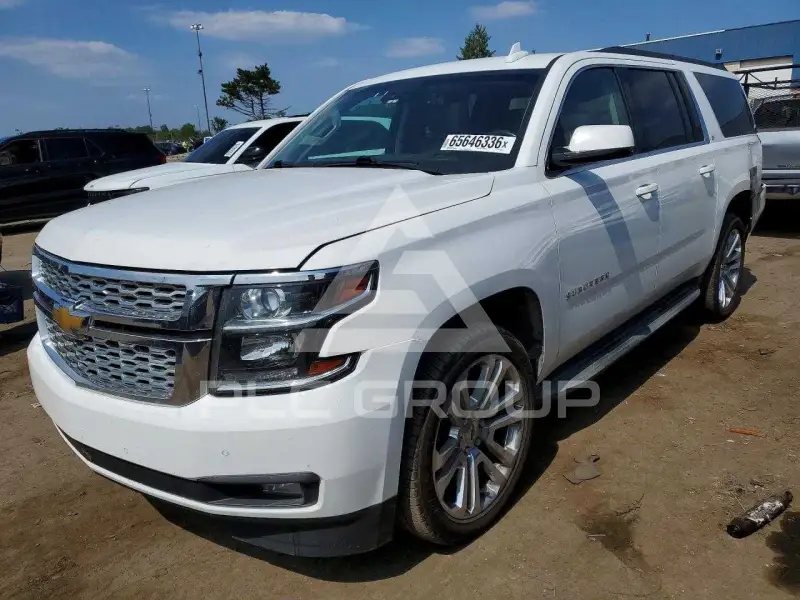2016 Chevrolet Suburan photo