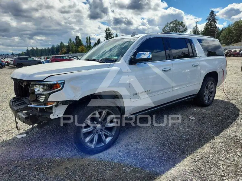 2016 Chevrolet Suburan photo