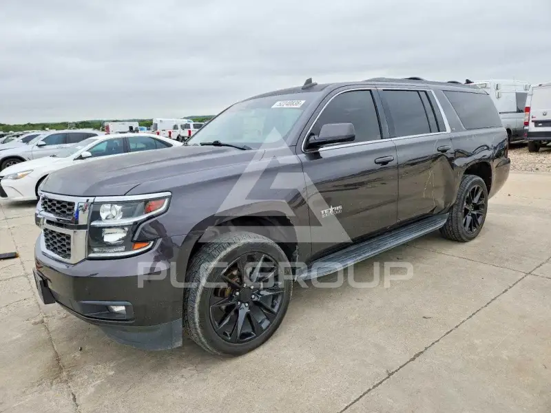 2016 Chevrolet Suburan photo