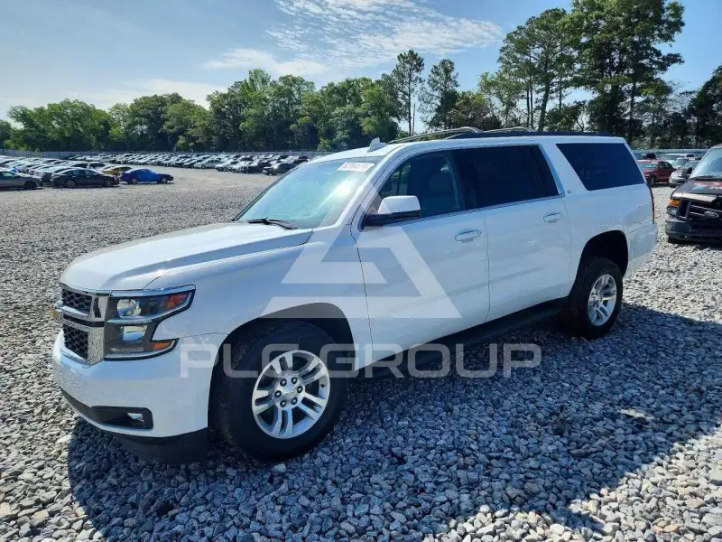 2016 Chevrolet Suburan photo