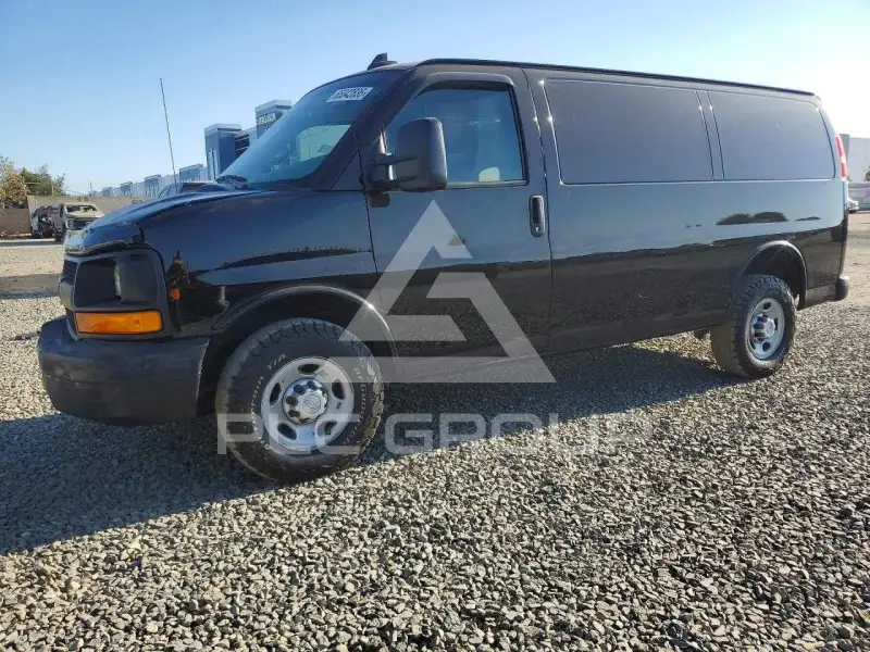 2016 Chevrolet Express фото