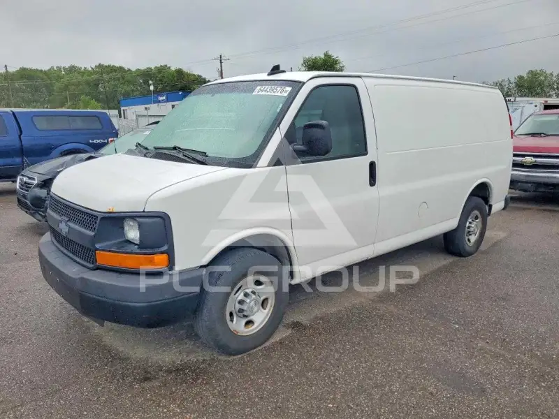 2016 Chevrolet Express photo