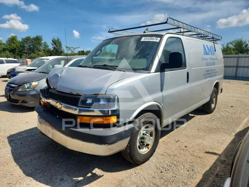 2016 Chevrolet Express фото