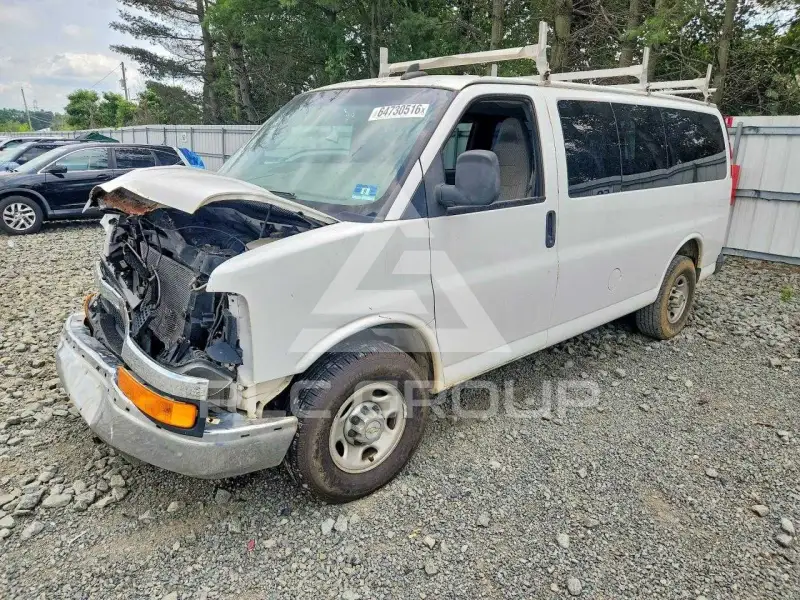 2016 Chevrolet Express фото