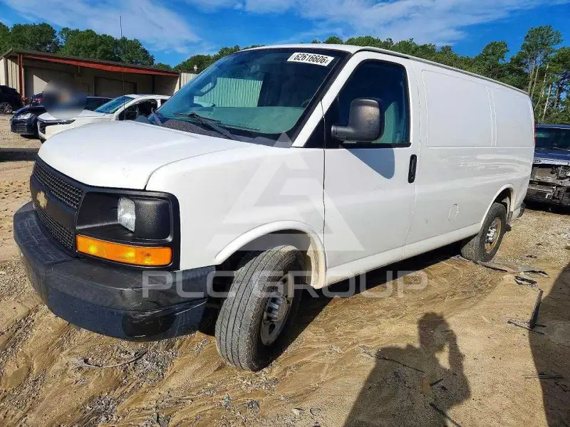 2016 Chevrolet Express фото