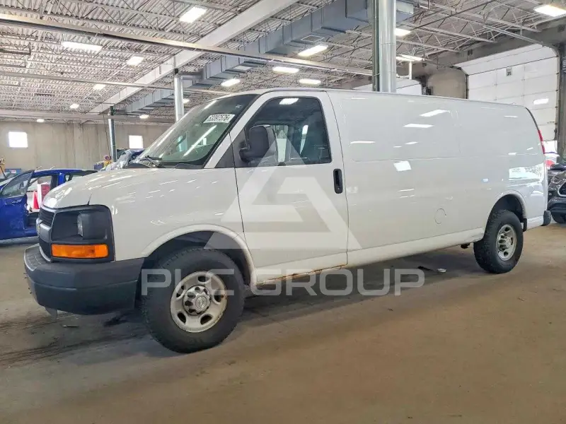 2016 Chevrolet Express фото