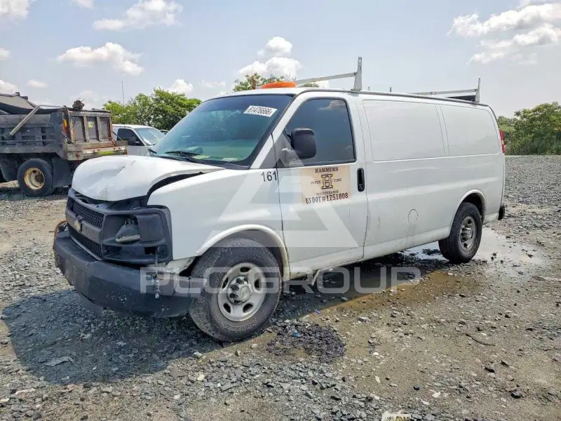 2016 Chevrolet Express фото