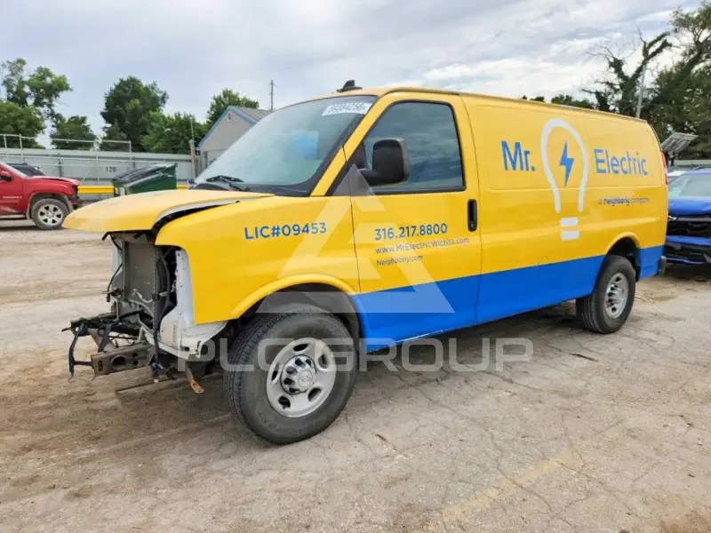 2016 Chevrolet Express фото