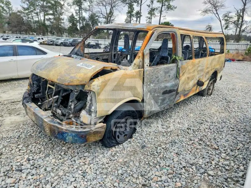 2016 Chevrolet Express photo