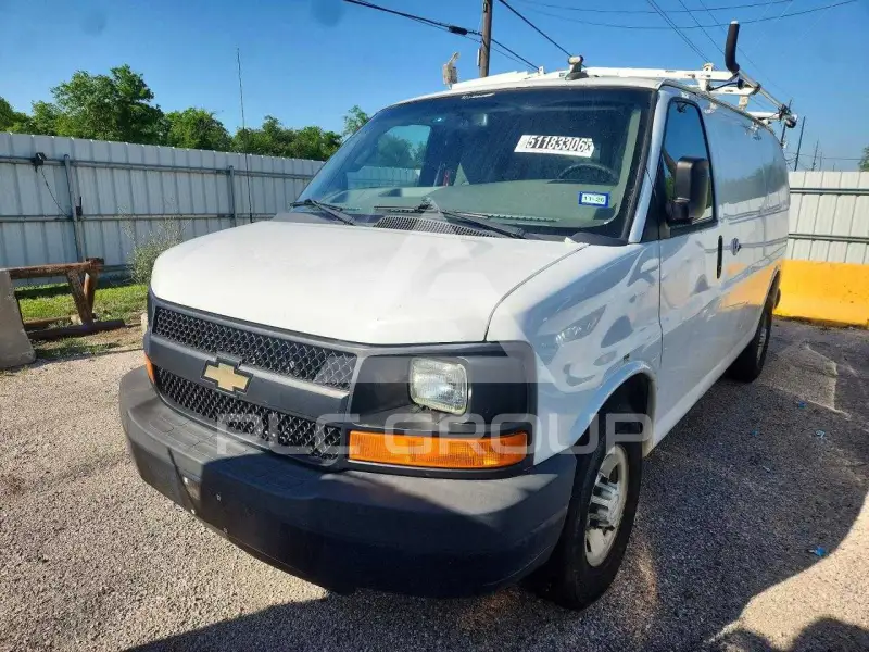 2016 Chevrolet Express photo