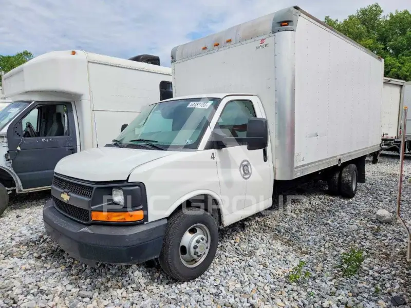 2016 Chevrolet Express фото