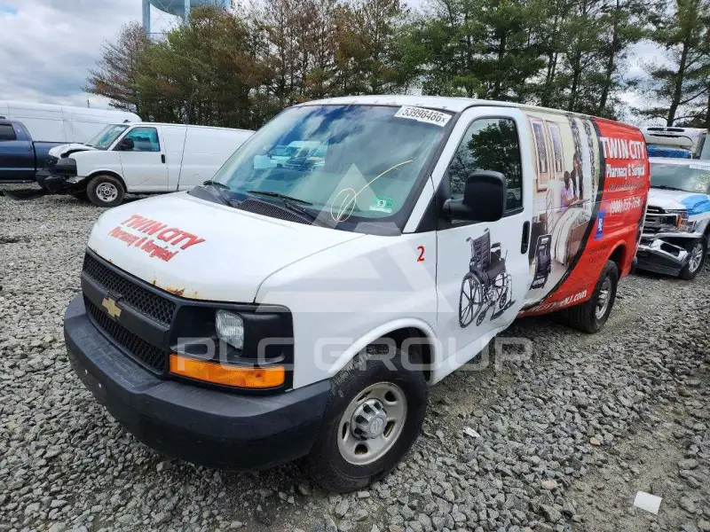 2016 Chevrolet Express photo