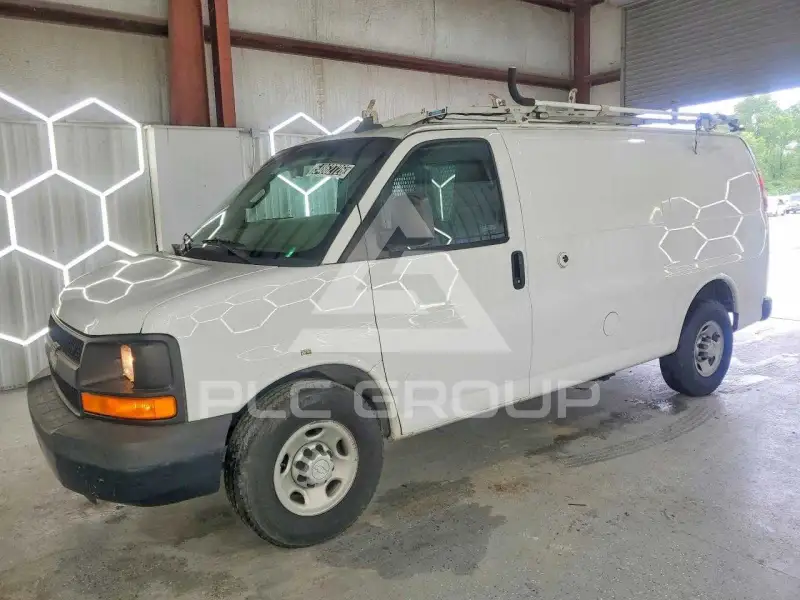 2016 Chevrolet Express фото