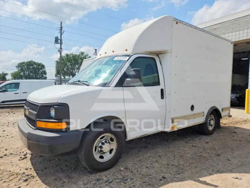 2016 Chevrolet Express photo