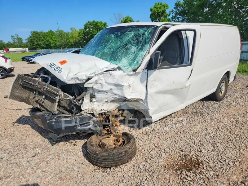 2016 Chevrolet Express photo