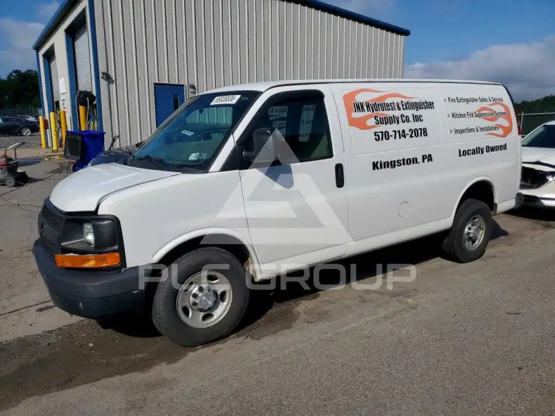2016 Chevrolet Express фото