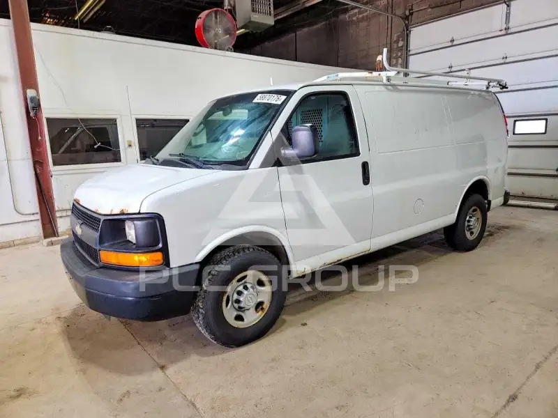2016 Chevrolet Express фото