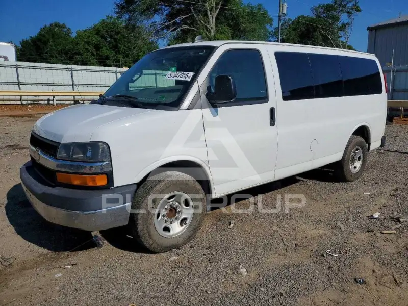 2016 Chevrolet Express фото