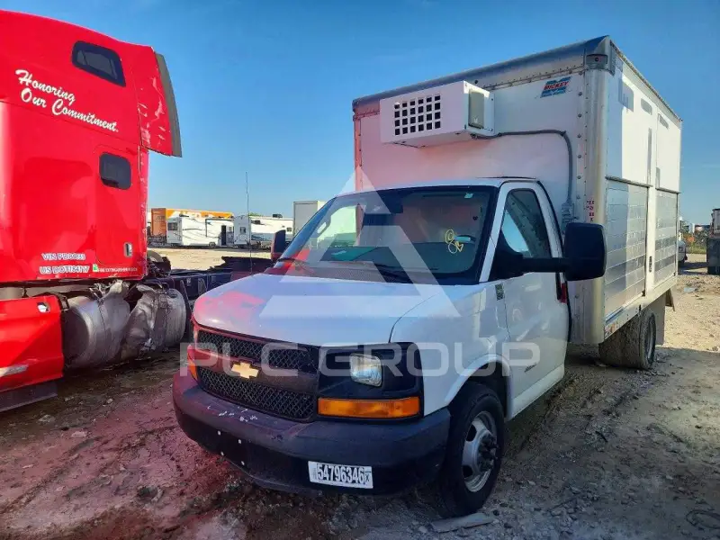 2016 Chevrolet Express фото