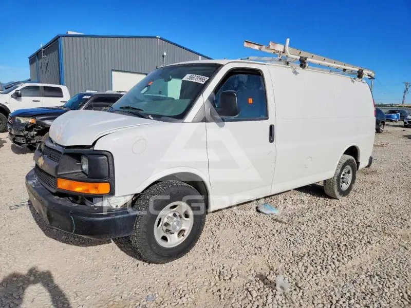 2016 Chevrolet Express photo