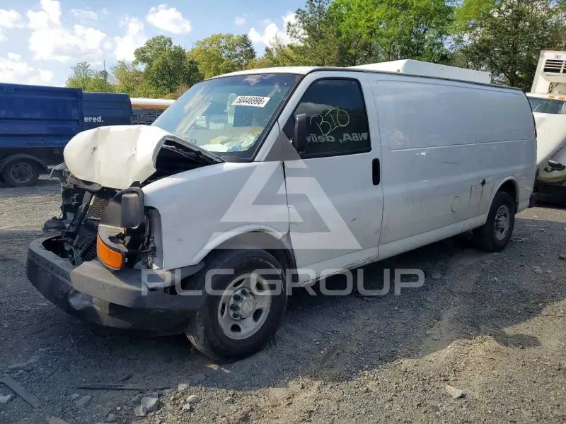 2016 Chevrolet Express photo