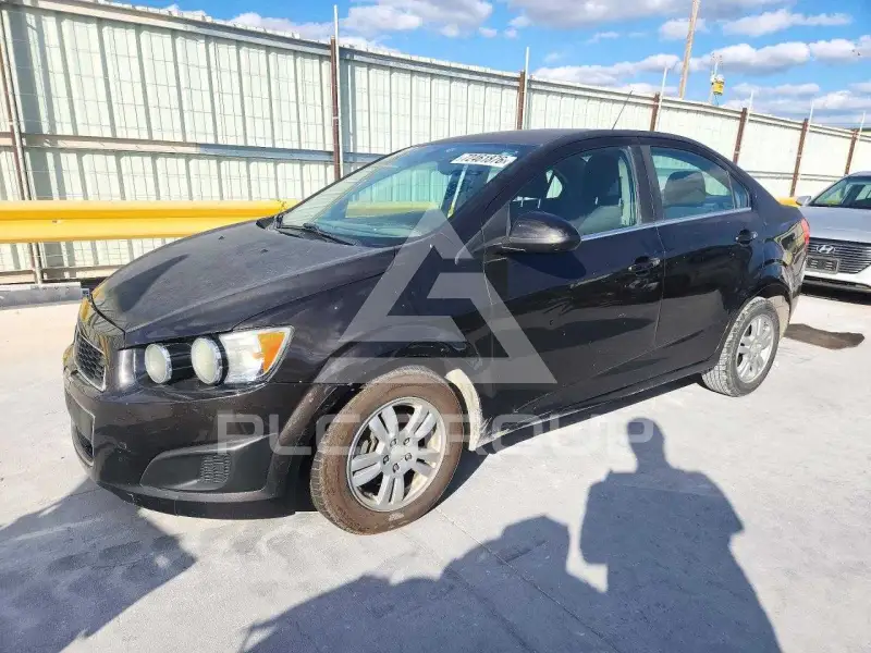 2016 Chevrolet Sonic фото