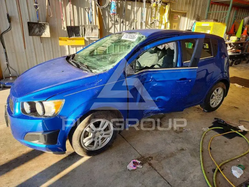 2016 Chevrolet Sonic photo