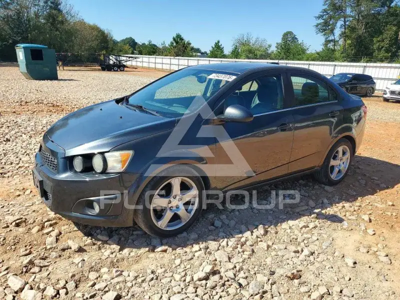 2016 Chevrolet Sonic photo
