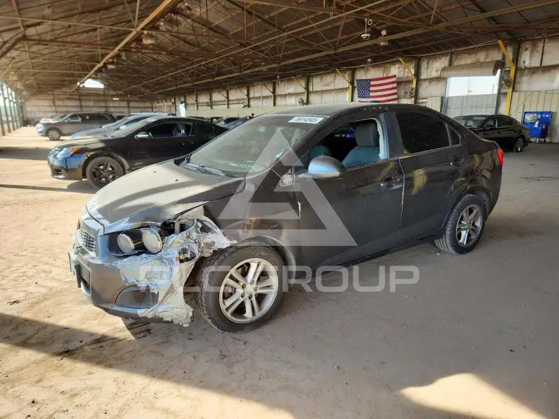 2016 Chevrolet Sonic фото