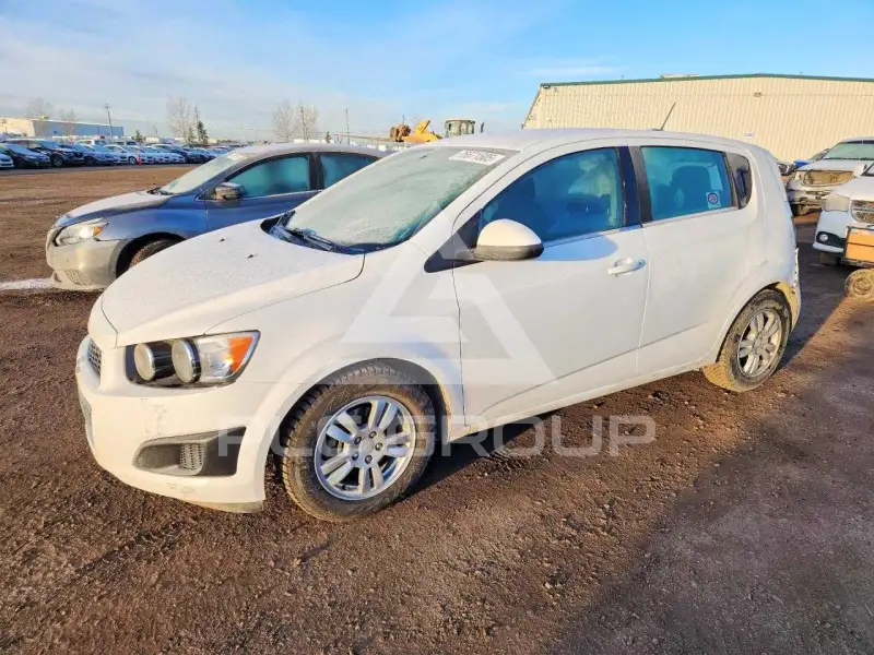 2016 Chevrolet Sonic photo