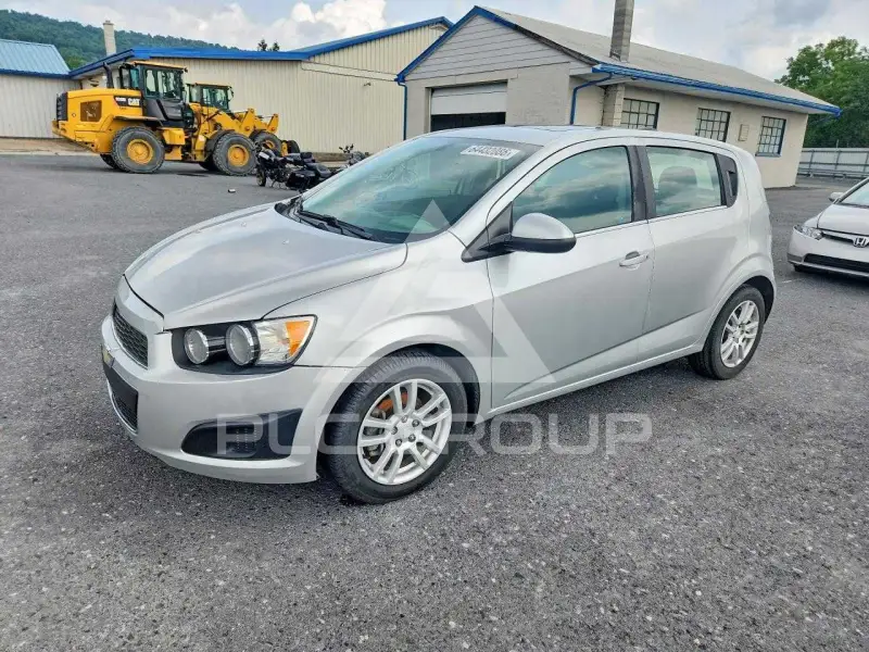2016 Chevrolet Sonic фото