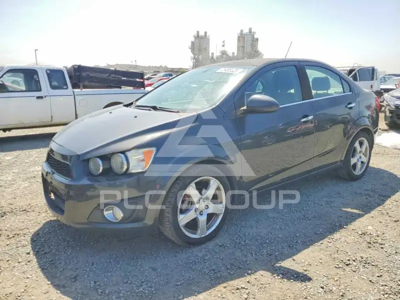 2016 Chevrolet Sonic фото