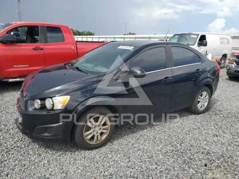 2016 Chevrolet Sonic фото