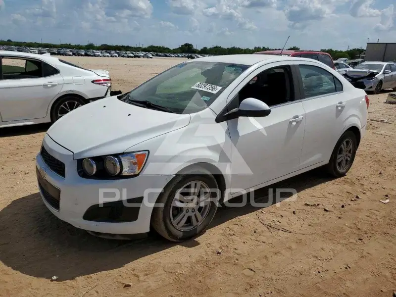 2016 Chevrolet Sonic photo