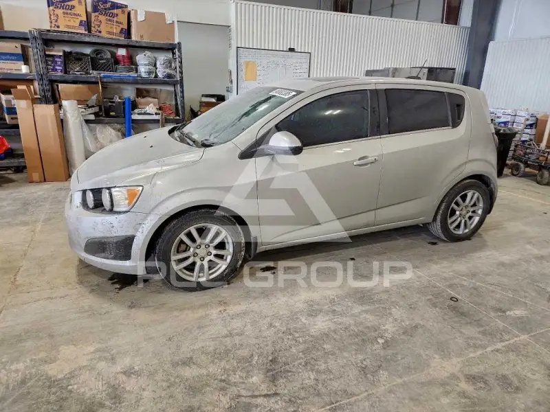 2016 Chevrolet Sonic фото