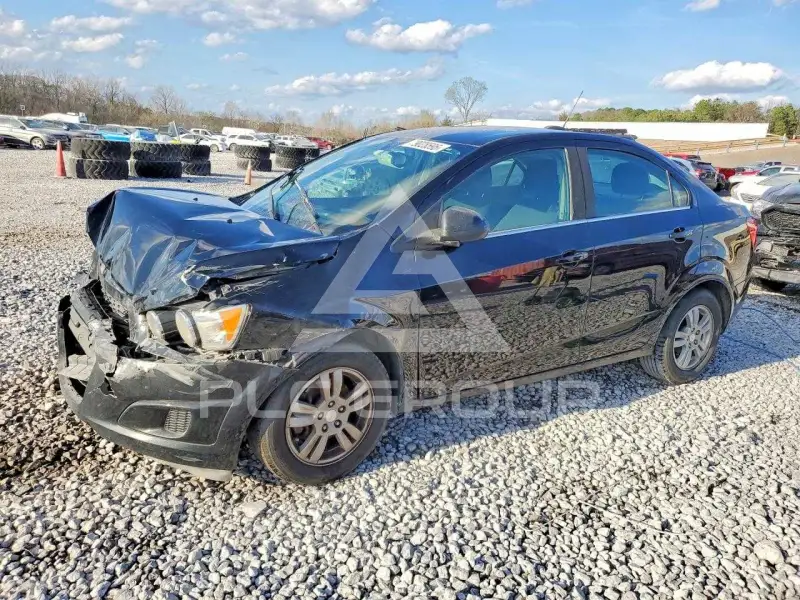 2016 Chevrolet Sonic фото